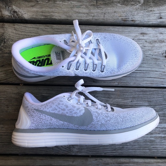 Nike Free Run Distance Sneakers